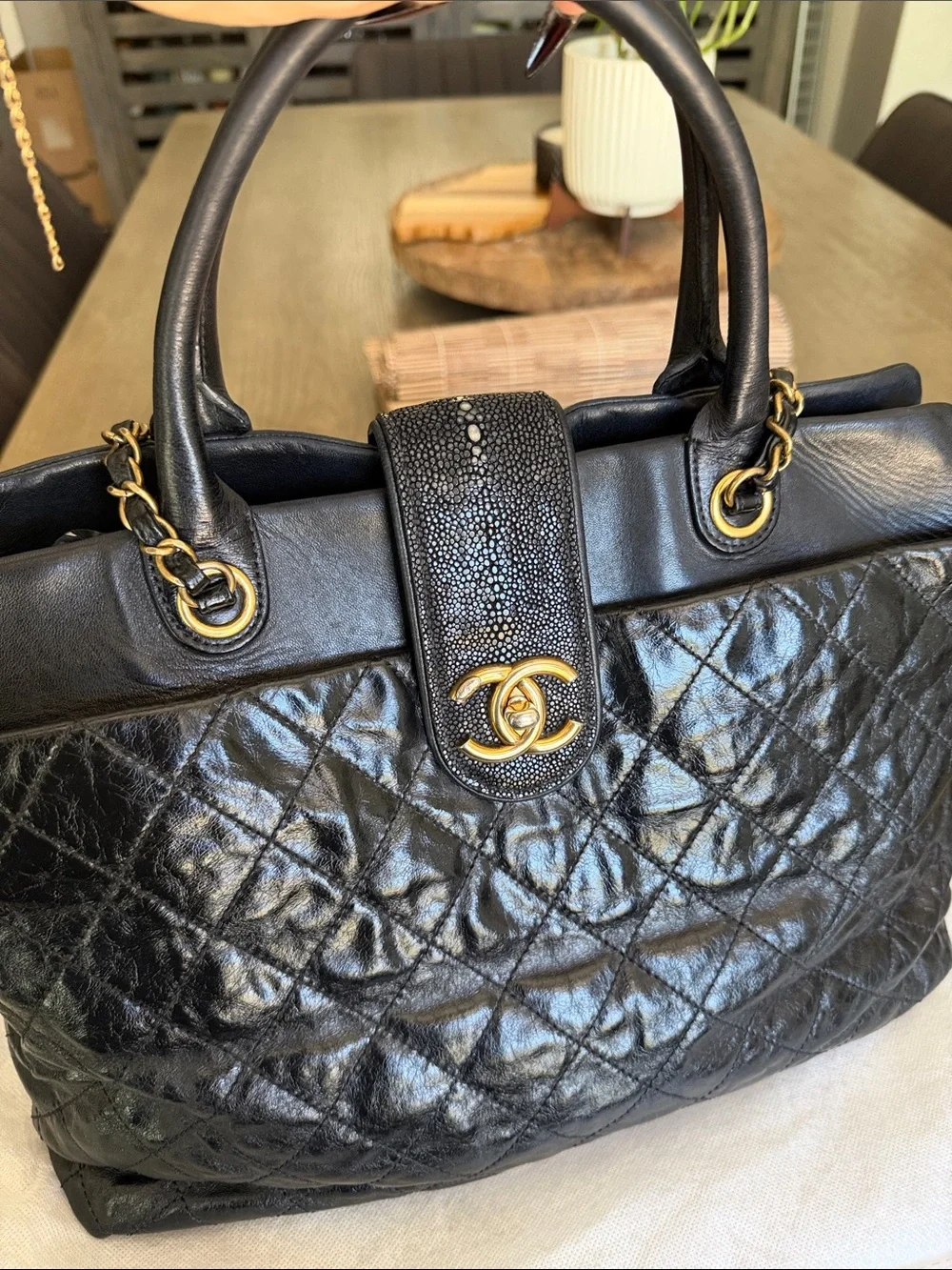 CHANEL Black Quilted Leather bag/tote with Gold CC Hardware